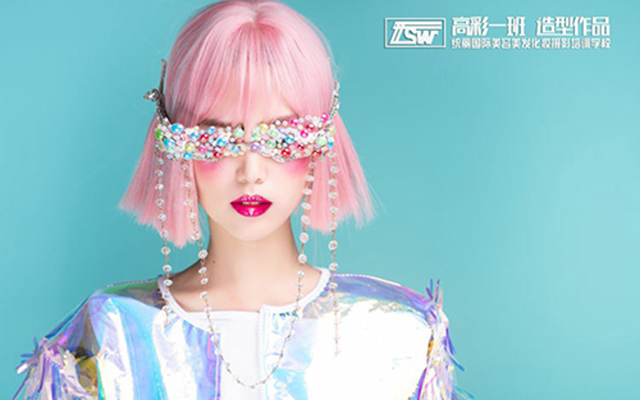 新娘化妆师就业前景如何？可以转型吗？