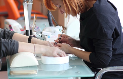 首次做美甲要避开什么？沈阳美甲学校